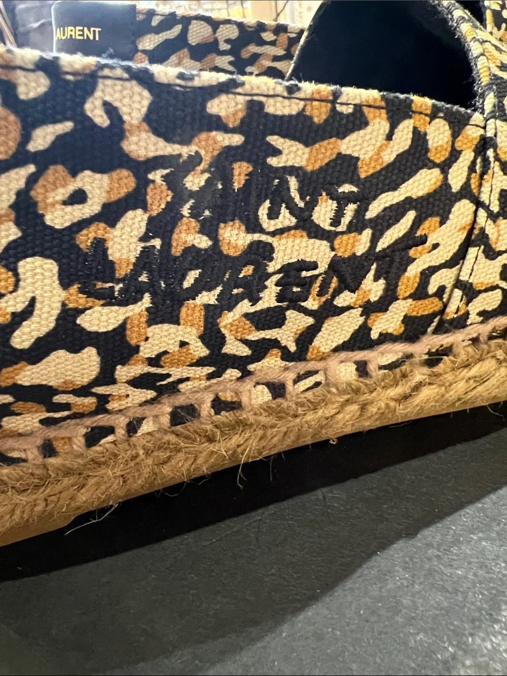 Saint Laurent Signature Espadrilles in Nero Multicolor